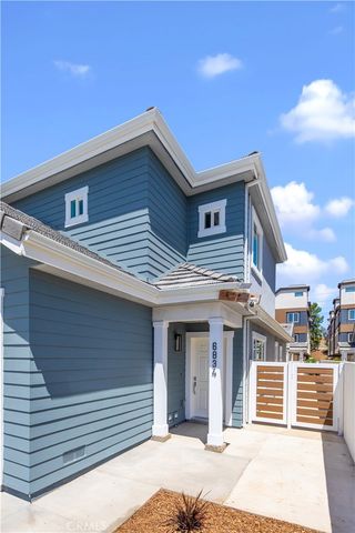 6826 N Whitman Avenue, Van Nuys, CA 91406