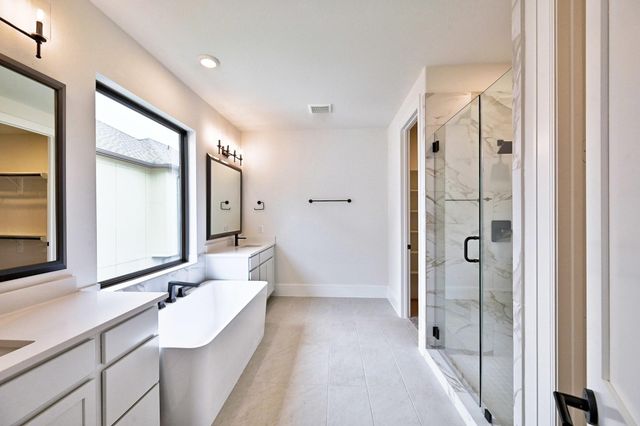 3226 Royal Oaks Hollow Lane, Houston, TX 77082