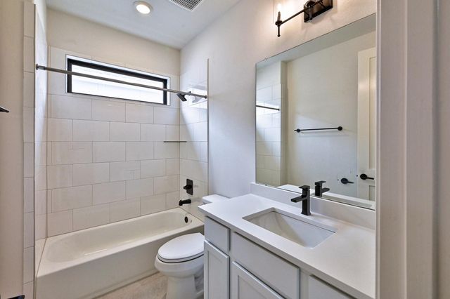 3226 Royal Oaks Hollow Lane, Houston, TX 77082