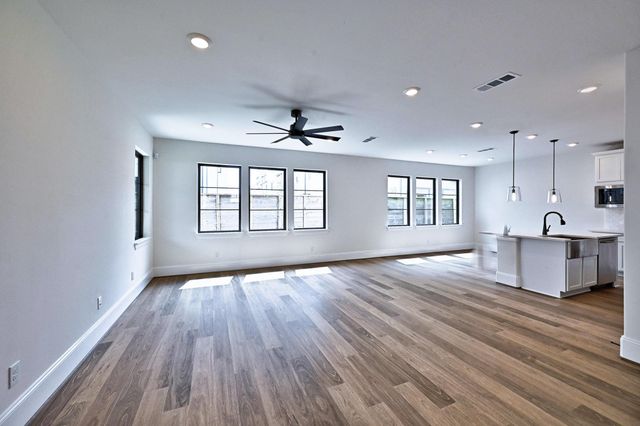 3226 Royal Oaks Hollow Lane, Houston, TX 77082