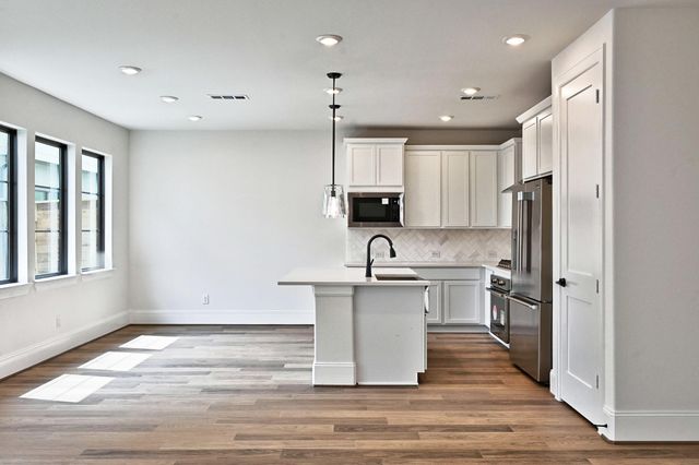 3226 Royal Oaks Hollow Lane, Houston, TX 77082