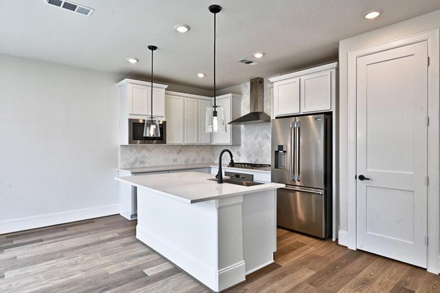 3226 Royal Oaks Hollow Lane, Houston, TX 77082