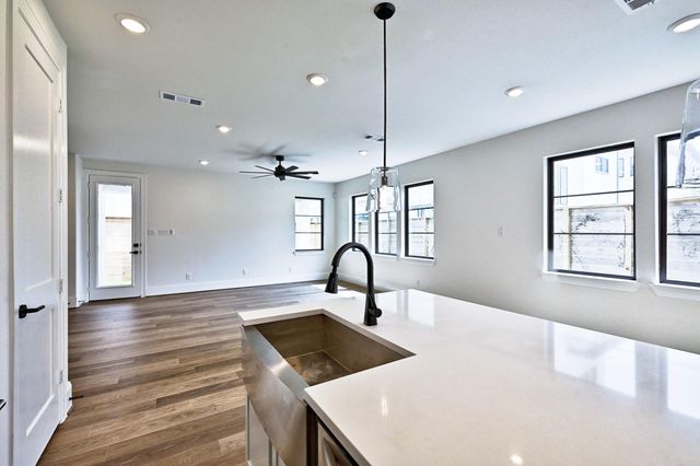 3226 Royal Oaks Hollow Lane, Houston, TX 77082