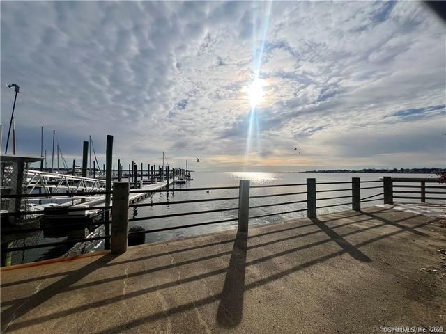 127 Harbour Close 127, New Haven, CT 06519