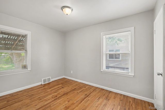 7516 Fisher Avenue, Warren, MI 48091