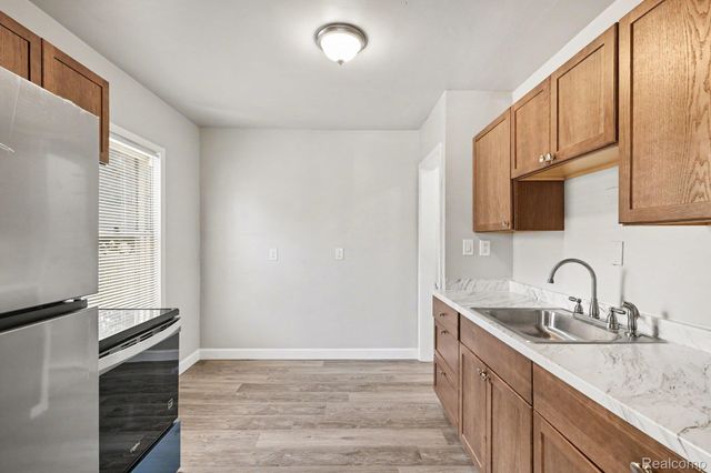 7516 Fisher Avenue, Warren, MI 48091
