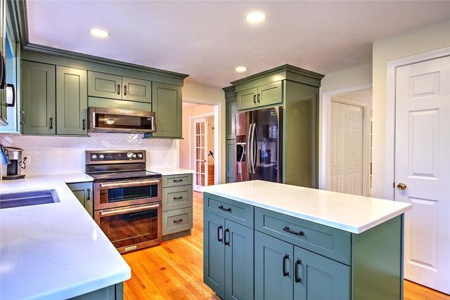 165 Bungy Road, Scituate, RI 02857