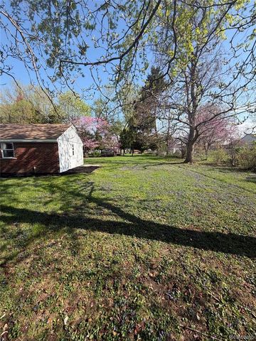 19527 Somers Street, New Boston, MI 48164