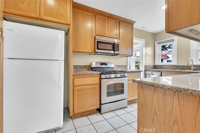 221 Belmont, Long Beach, CA 90803