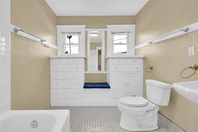 221 Belmont, Long Beach, CA 90803