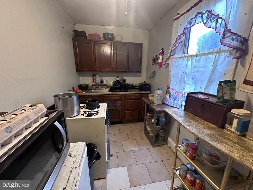 Image 16 of property listing at 741 N FULTON AVE, Baltimore, MD 21217