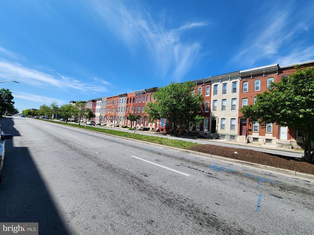 Image 2 of property listing at 741 N FULTON AVE, Baltimore, MD 21217