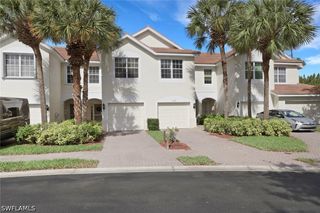 1289 Oxford LN 228, Naples, FL 34105