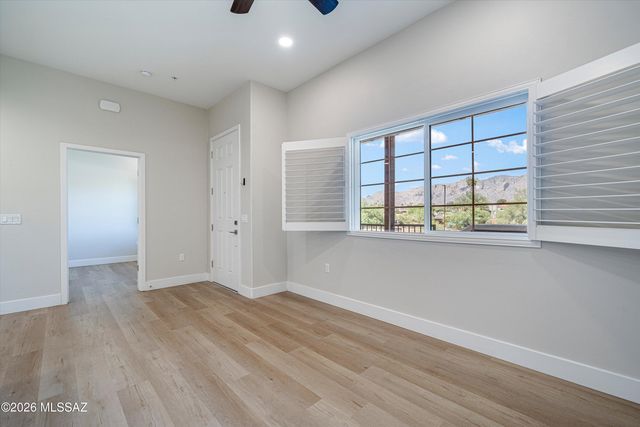 2042 E River Rd Unit 204, Tucson, AZ 85718
