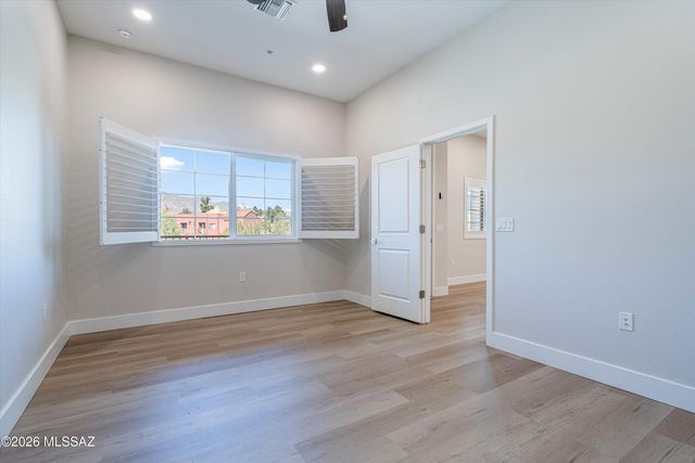 2042 E River Rd Unit 204, Tucson, AZ 85718