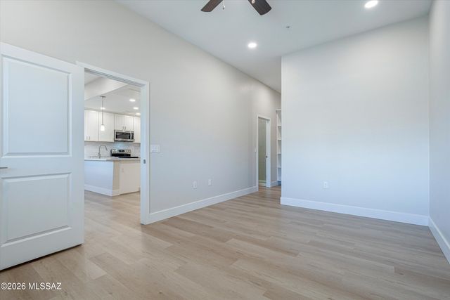 2042 E River Rd Unit 204, Tucson, AZ 85718