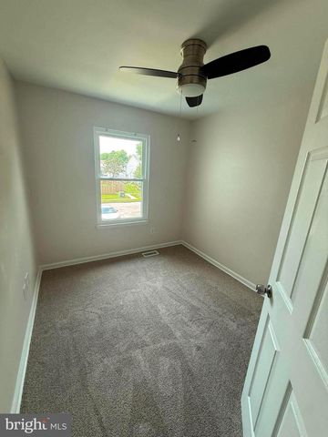 29 TAOS CIR, Middle River, MD 21220
