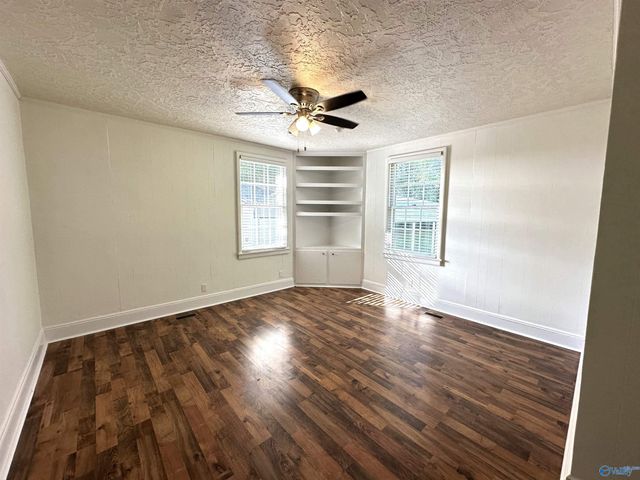 711 Nuckolls Street, Gadsden, AL 35903