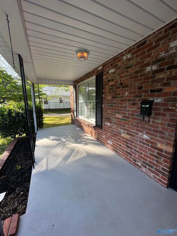 711 Nuckolls Street, Gadsden, AL 35903