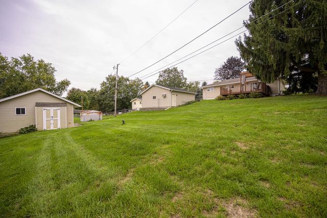 W262S3250 Ridge ROAD, Waukesha, WI 53189