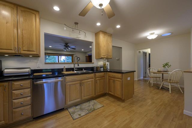 W262S3250 Ridge ROAD, Waukesha, WI 53189