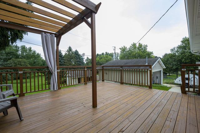 W262S3250 Ridge ROAD, Waukesha, WI 53189