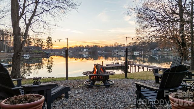 122 Lily Pad Loop, Troutman, NC 28166