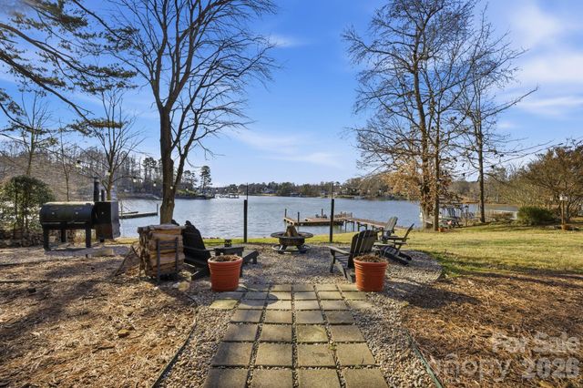 122 Lily Pad Loop, Troutman, NC 28166