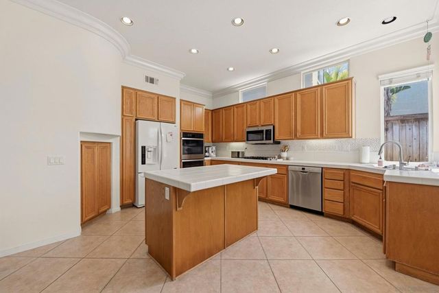 4545 Vereda Mar De Ponderosa, San Diego, CA 92130