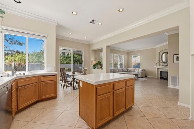 4545 Vereda Mar De Ponderosa, San Diego, CA 92130