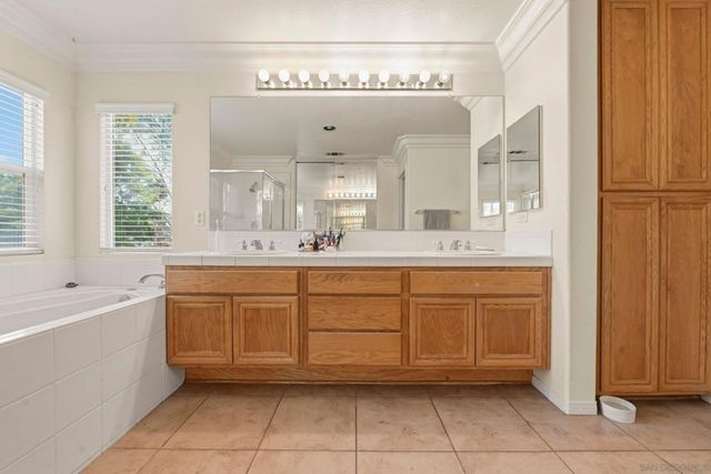 4545 Vereda Mar De Ponderosa, San Diego, CA 92130