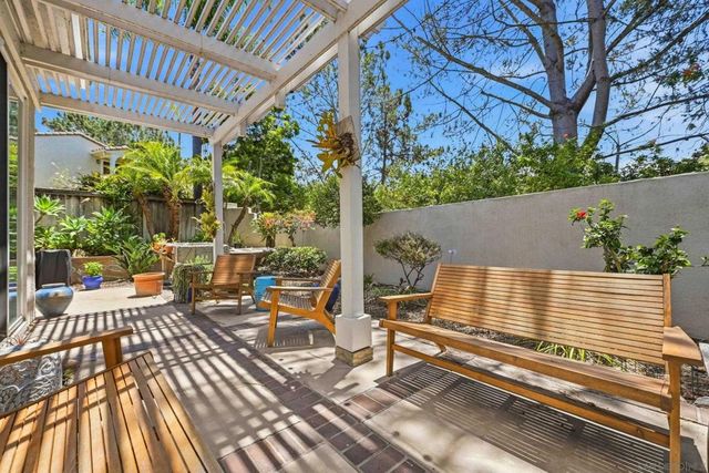4545 Vereda Mar De Ponderosa, San Diego, CA 92130