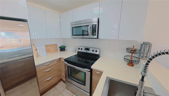 400 COND. HAUDIMAR BEACH APARTMENTS, EDIF. F F104, Isabela, PR 00662