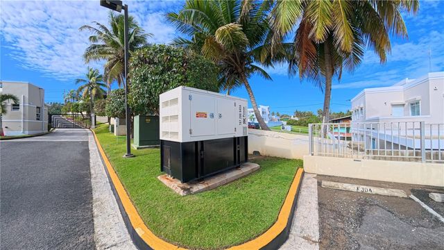 400 COND. HAUDIMAR BEACH APARTMENTS, EDIF. F F104, Isabela, PR 00662