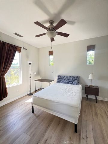 317 Tall Oak, Irvine, CA 92603
