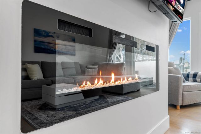 727 Ostend, San Diego, CA 92109