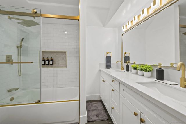727 Ostend, San Diego, CA 92109