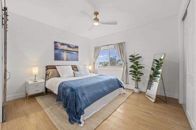 727 Ostend, San Diego, CA 92109