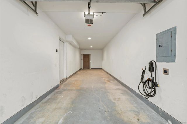 727 Ostend, San Diego, CA 92109