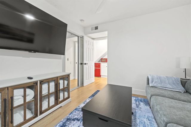 727 Ostend, San Diego, CA 92109
