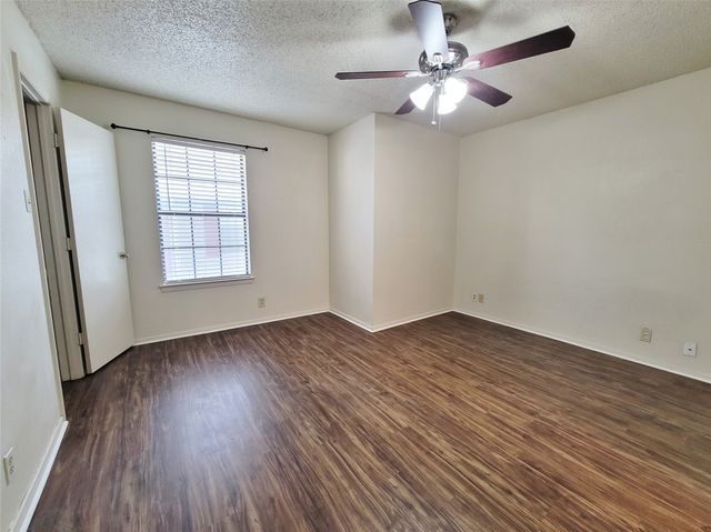 929 W Hickory Street A8, Denton, TX 76201
