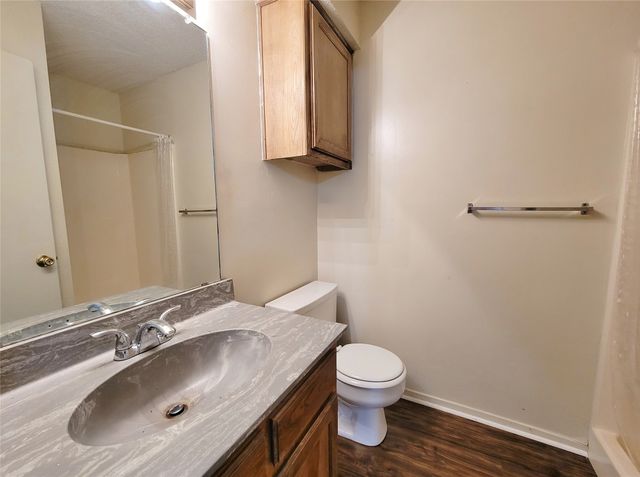 929 W Hickory Street A8, Denton, TX 76201