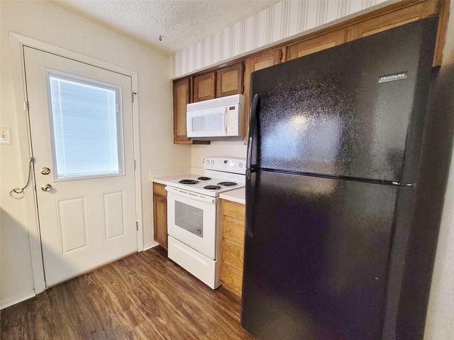 929 W Hickory Street A8, Denton, TX 76201