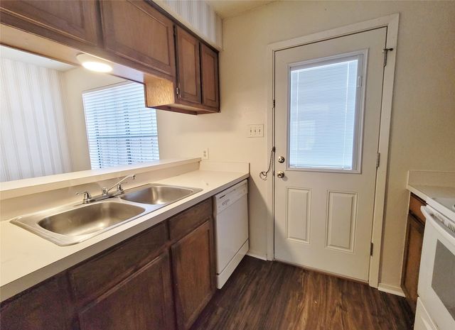 929 W Hickory Street A8, Denton, TX 76201