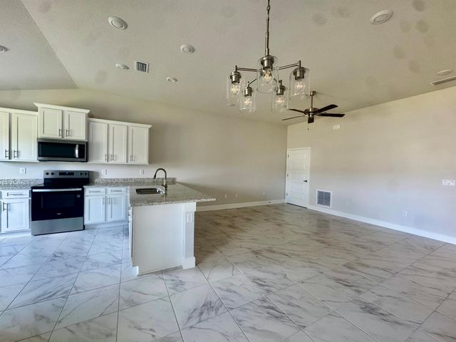 8634 Giovanni Avenue, Fort Pierce, FL 34951