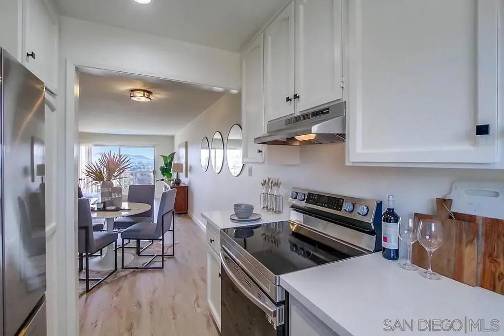 Image 10 of property listing at 1874 Forestdale, Encinitas, CA 92024
