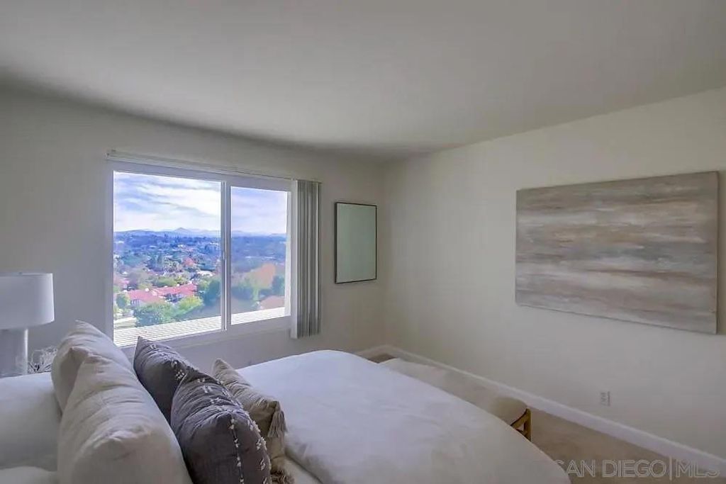 Image 18 of property listing at 1874 Forestdale, Encinitas, CA 92024