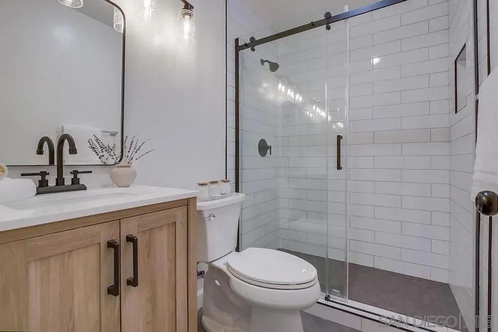 Image 19 of property listing at 1874 Forestdale, Encinitas, CA 92024