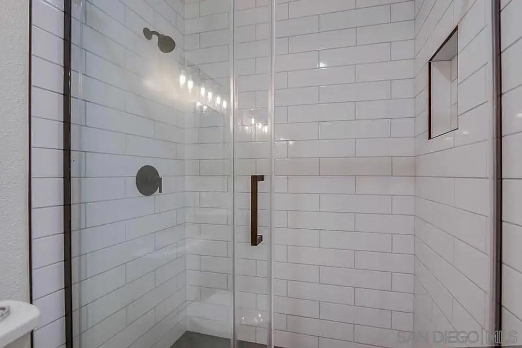 Image 21 of property listing at 1874 Forestdale, Encinitas, CA 92024