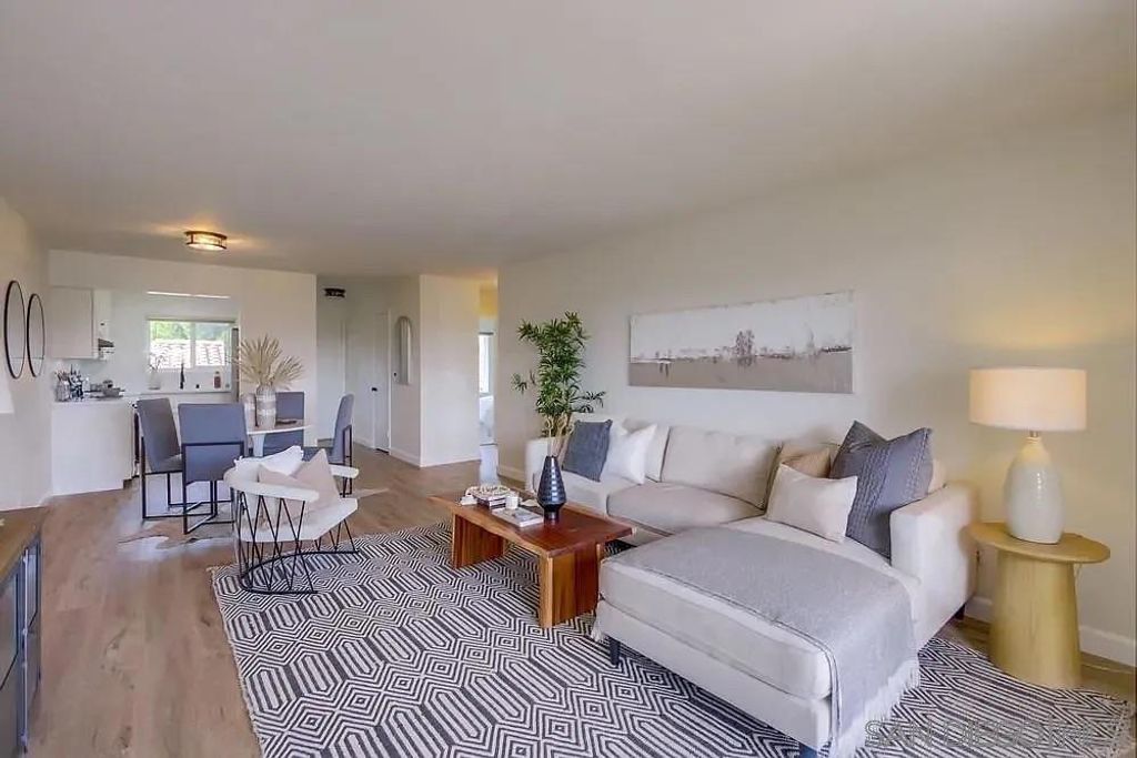 Image 7 of property listing at 1874 Forestdale, Encinitas, CA 92024